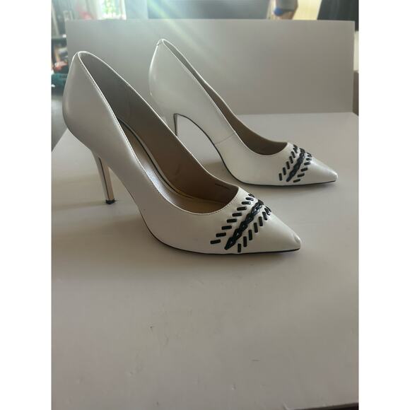 White House Black Market WHBM 4" Heels Stiletto Whipstitch Pattern Size 9 - Picture 2 of 13
